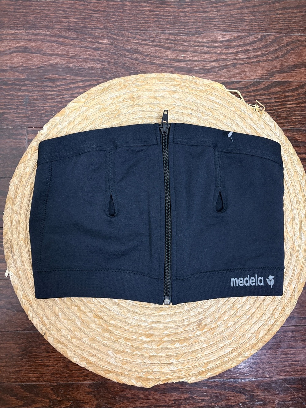 Medela Black Front-Zip Pumping Bra Bandeau